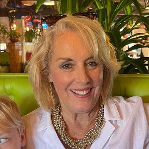 Meet your Posher, Carolyn